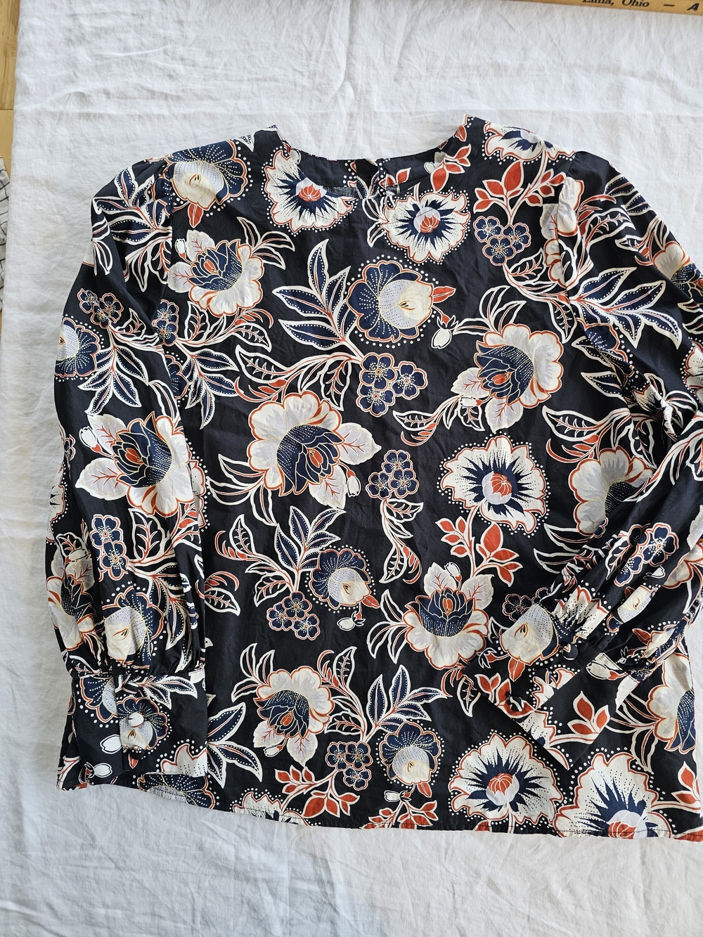 Who What Wear Floral Black Long-Sleeve Buttons Down The Back Top Size XXL
